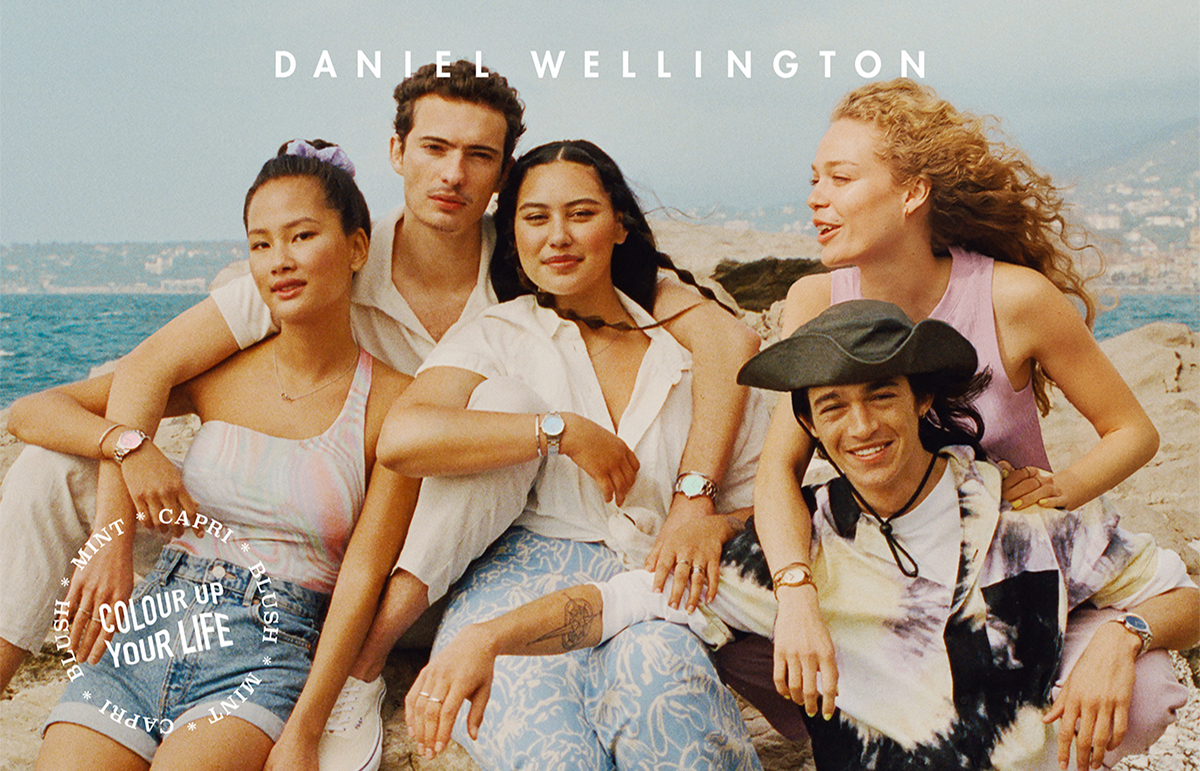 FREE CLASSIC BRACELET WITH EVERY ICONIC LINK WATCH AT DANIEL WELLINGTON